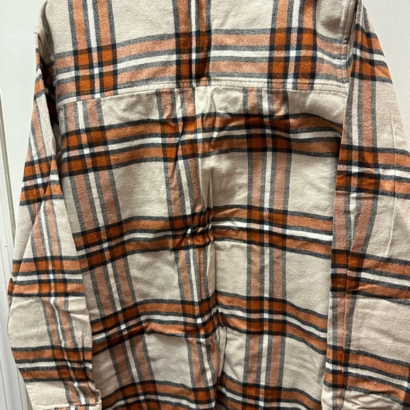 Universal thread plaid top - Picture 3 of 3